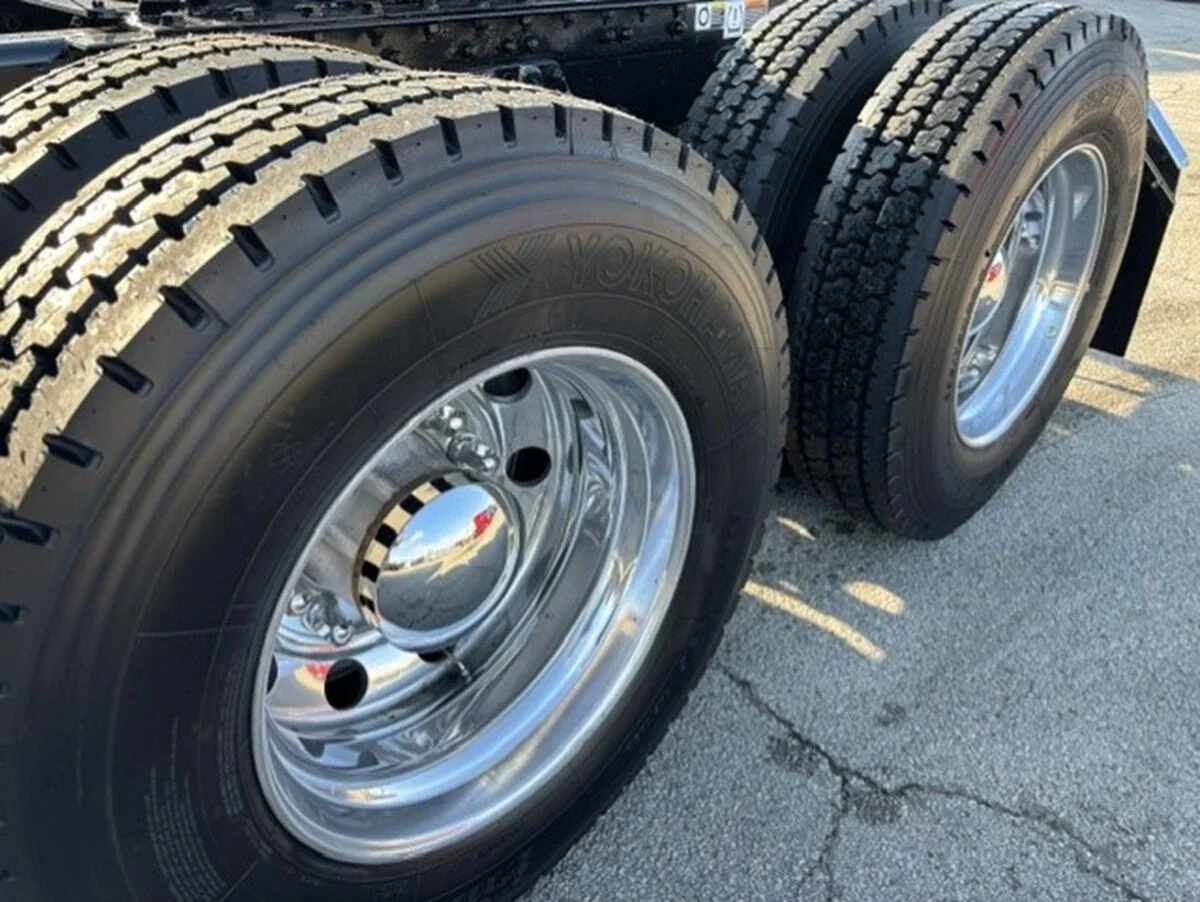 2023 Kenworth T680 — photo 5