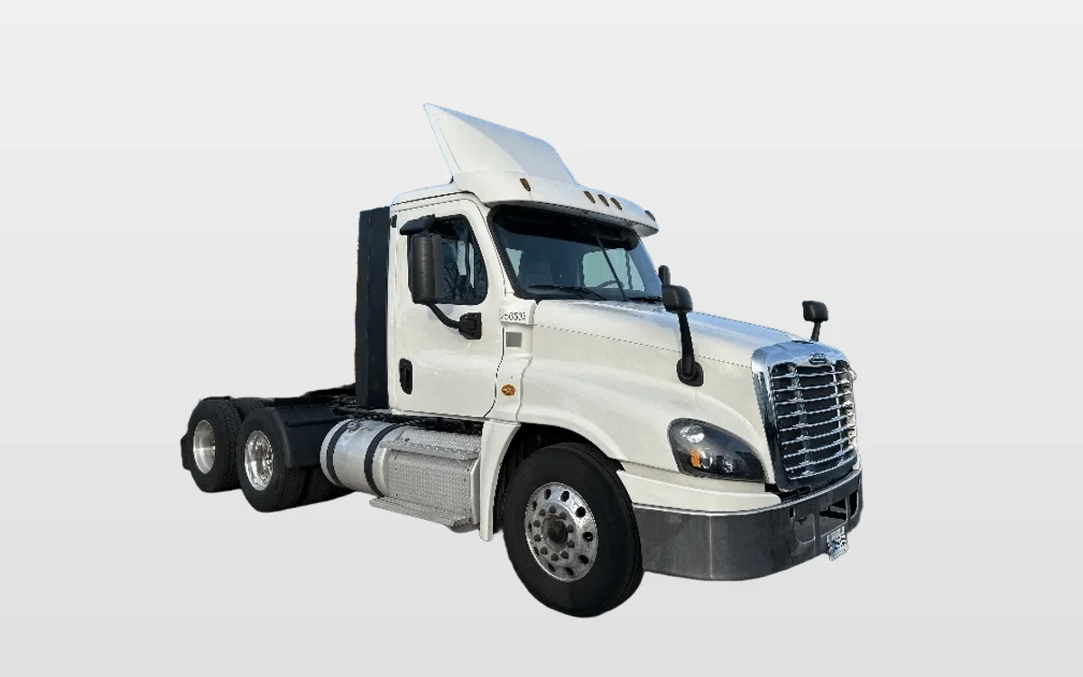 2019 Freightliner Cascadia - image 1