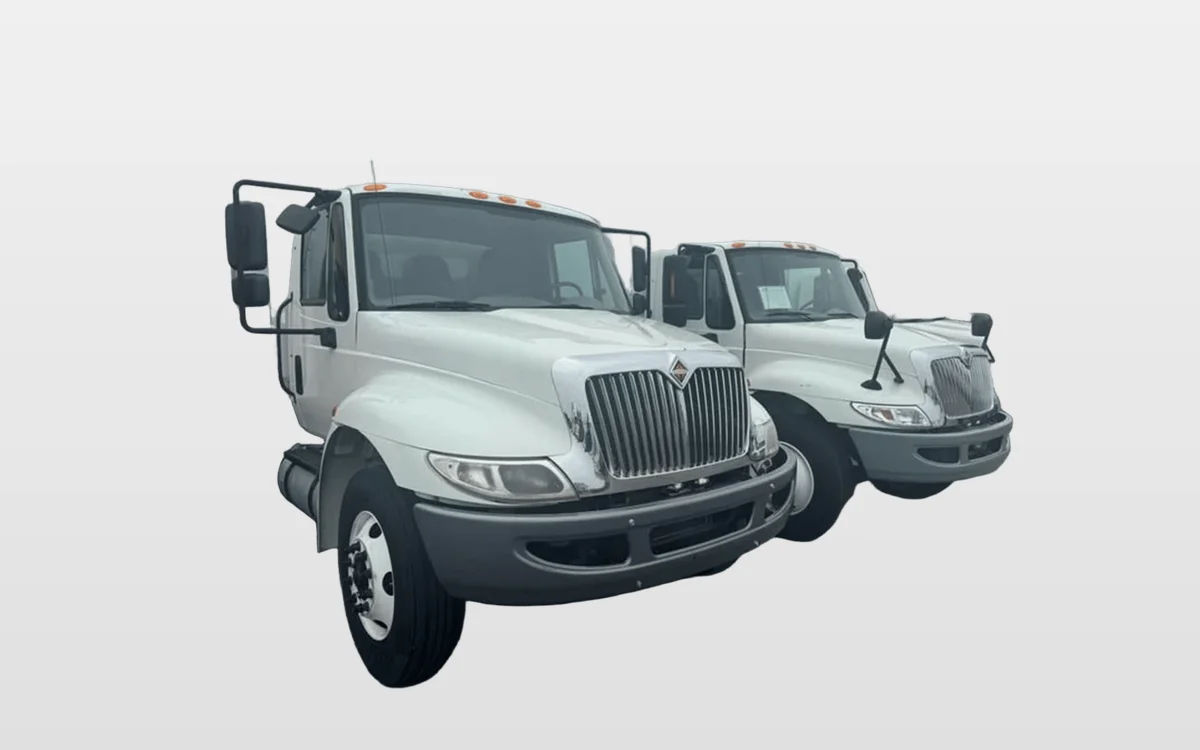 2016 International 4300 - image 1