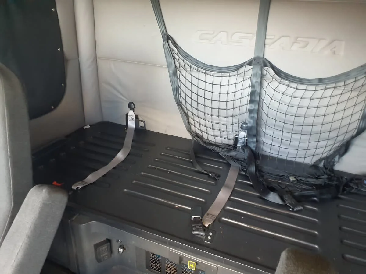 2020 Freightliner Cascadia in Springfield, MA — photo 8