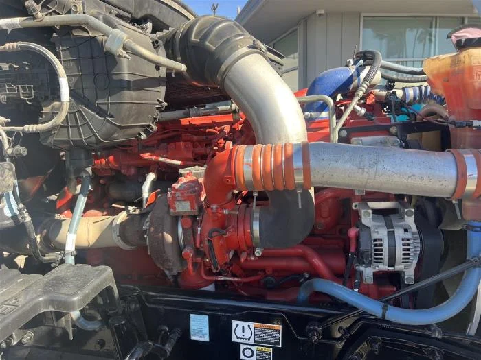 2021 Peterbilt 579 in Sylmar, CA — photo 16