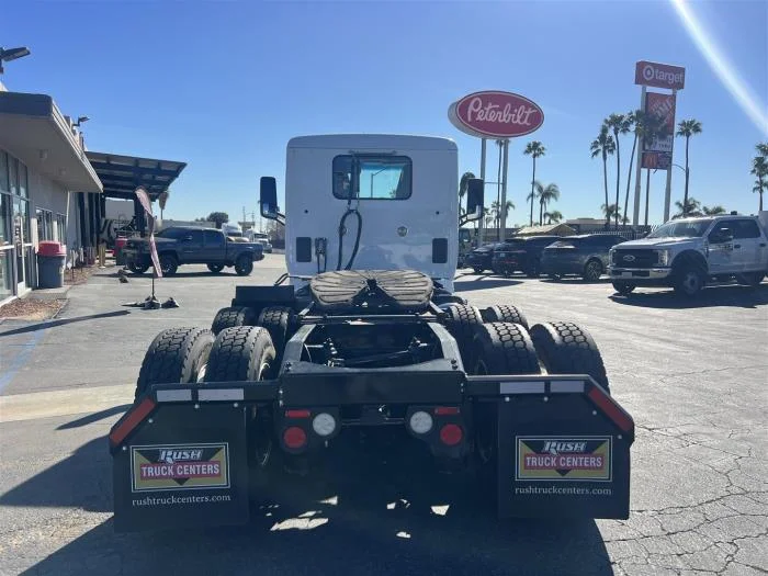 2021 Peterbilt 579 in Sylmar, CA — photo 7