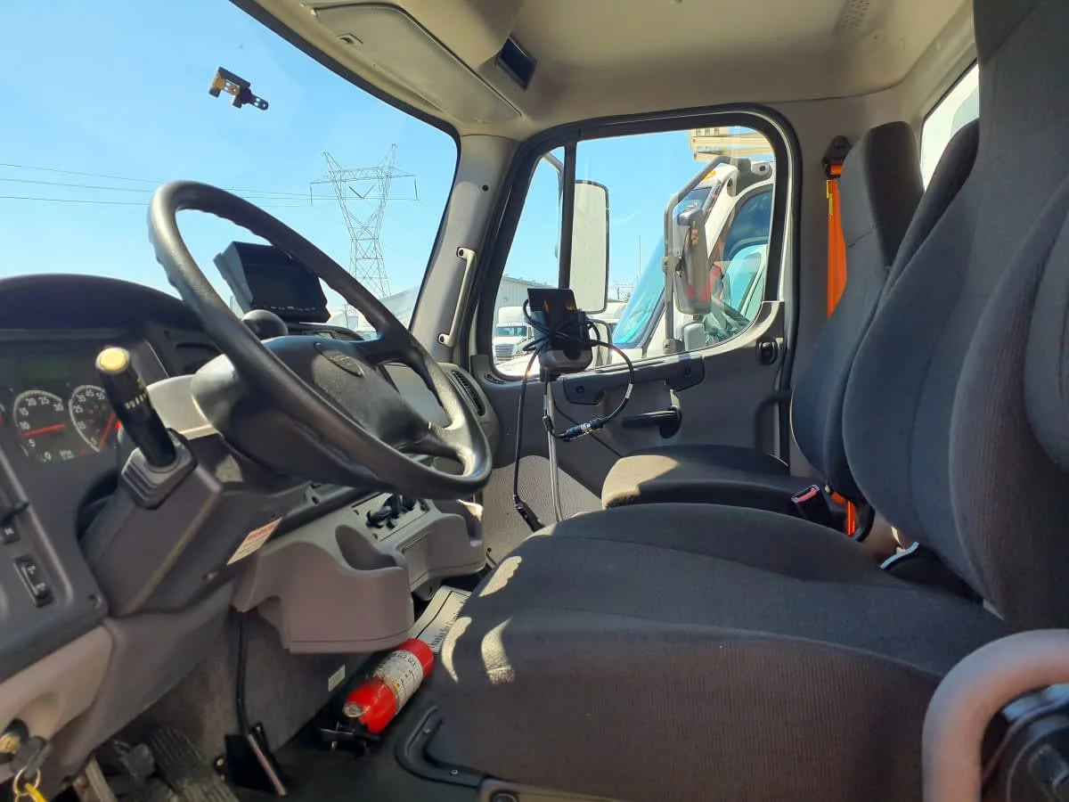 2021 Freightliner M2 106 in Indianapolis, IN — photo 7