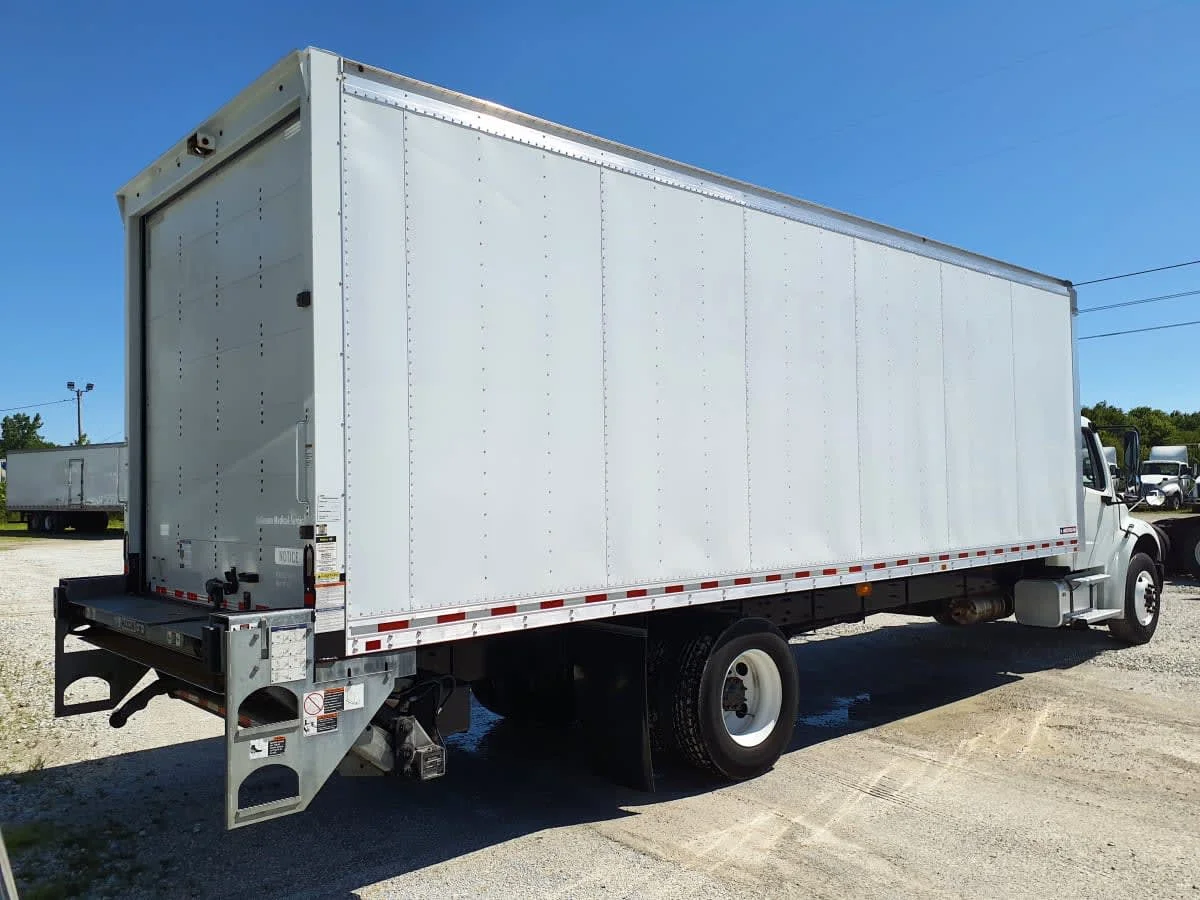 2021 Freightliner M2 106 in Indianapolis, IN — photo 4