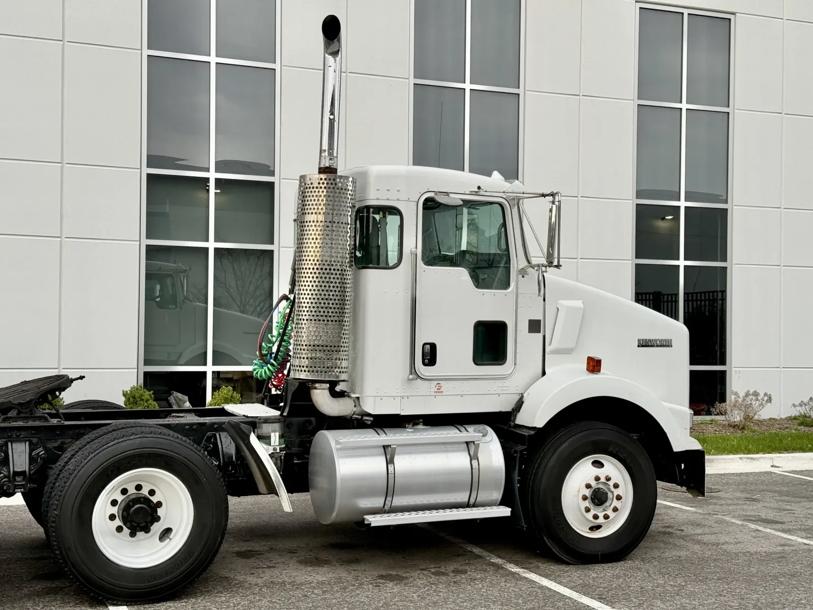 2010 Kenworth T800 - image 7