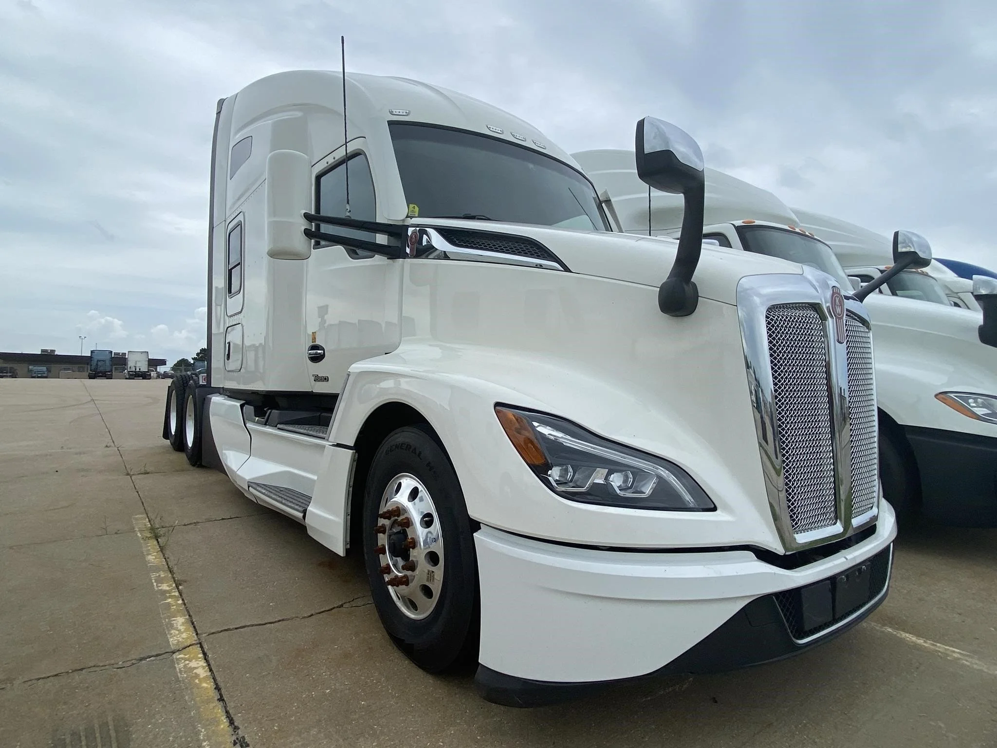 2023 Kenworth T680 in Omaha, NE