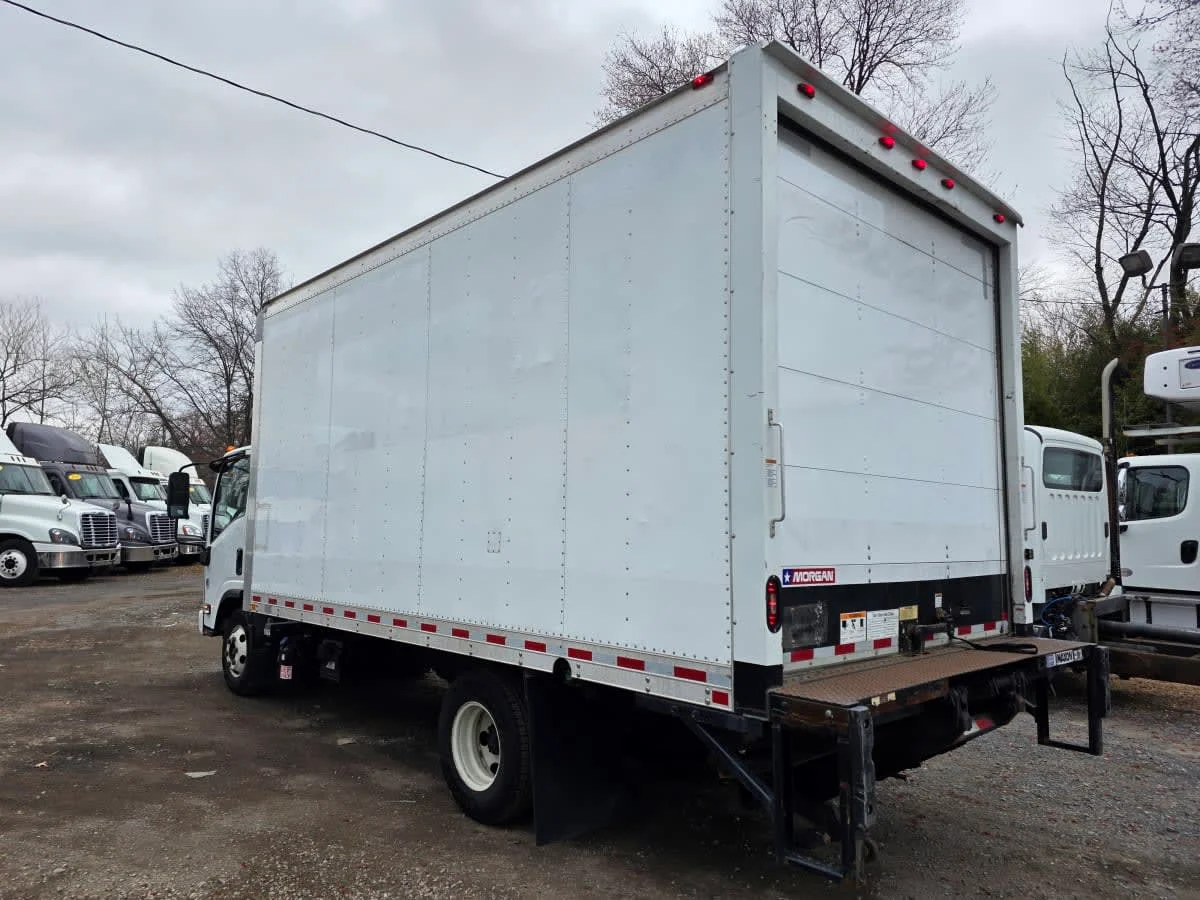 2019 Isuzu NPR - image 6