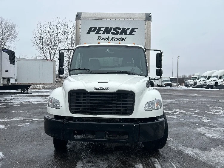 2022 Freightliner M2 106 in Brooklyn Park, MN — photo 2