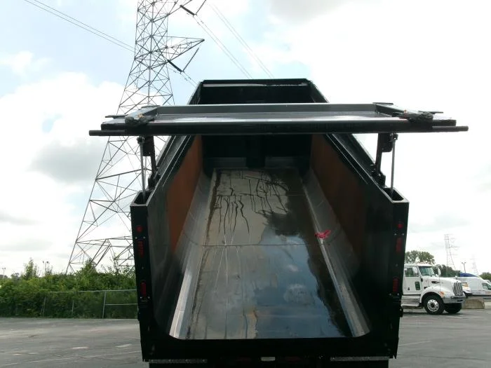 2026 International HX — photo 12