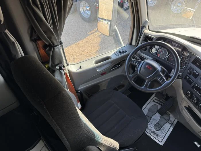 2021 Peterbilt 579 - image 28