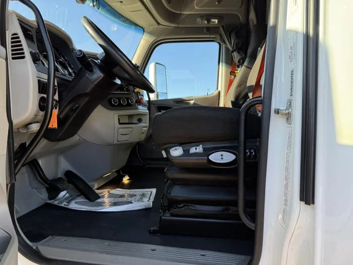 2021 Peterbilt 579 - image 30