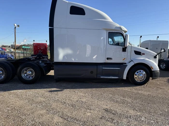 2021 Peterbilt 579 - image 47