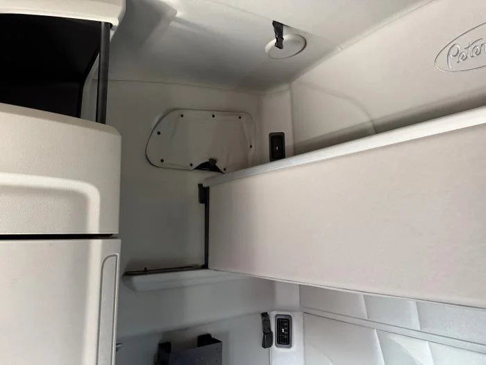 2021 Peterbilt 579 - image 17