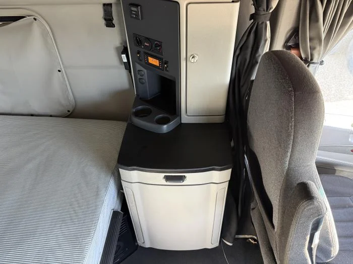 2021 Peterbilt 579 - image 22