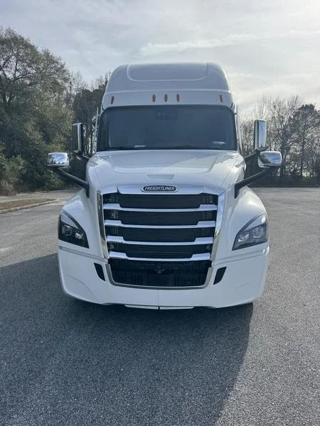2026 Freightliner Cascadia in Montgomery, AL — photo 5