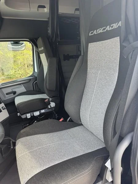 2026 Freightliner Cascadia in Montgomery, AL — photo 12