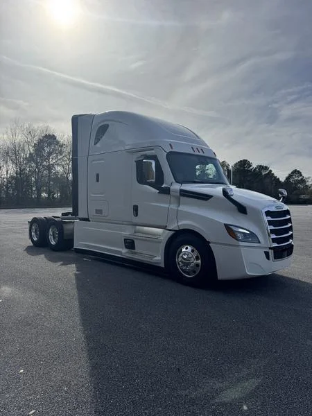 2026 Freightliner Cascadia in Montgomery, AL — photo 4