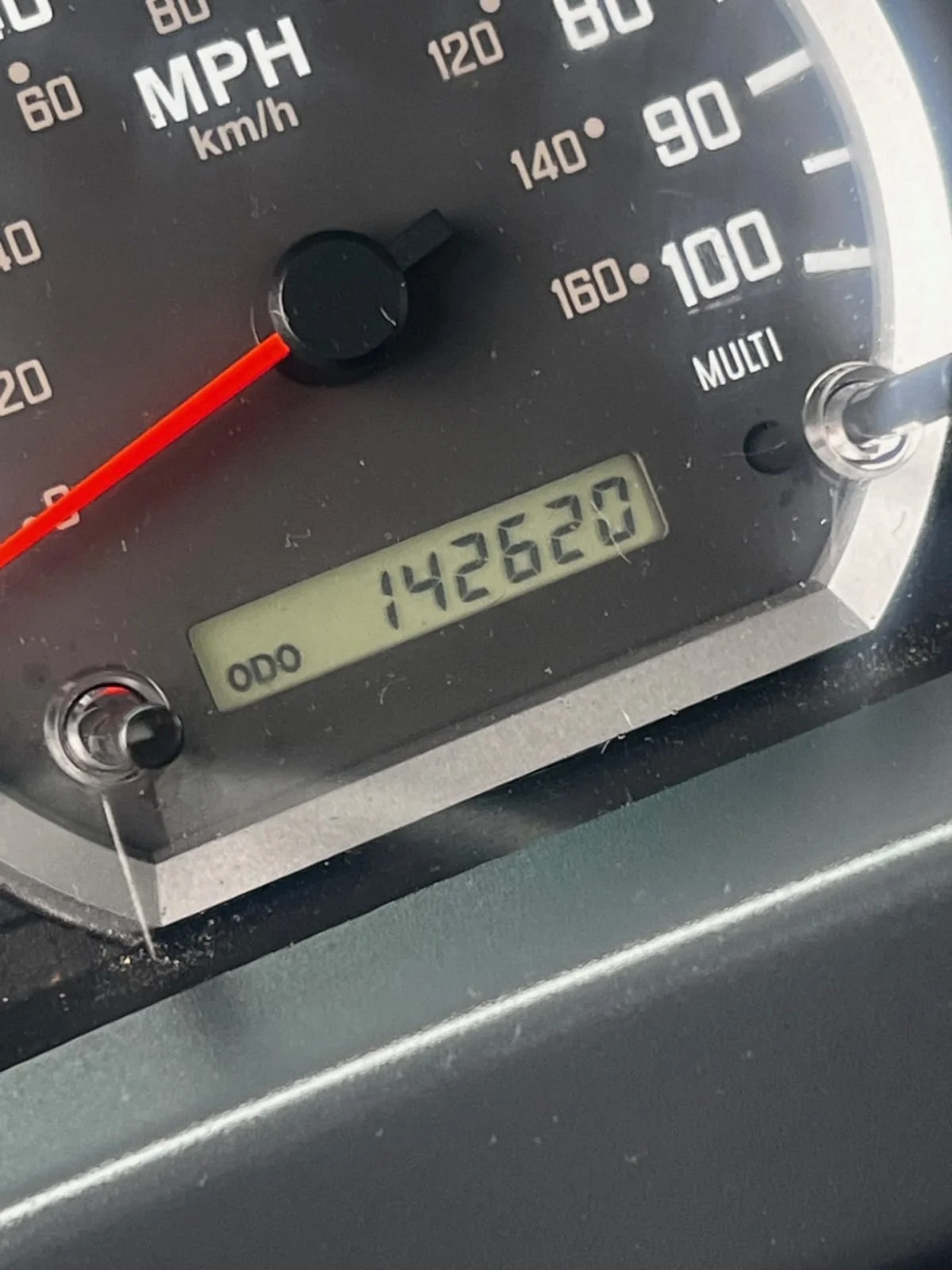 2016 Isuzu NPR - image 11