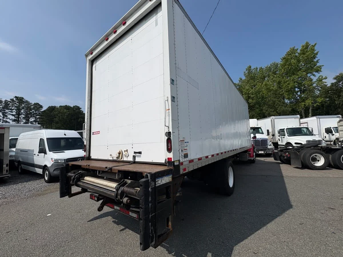 2017 Freightliner M2 106 in Ashland, VA — photo 4