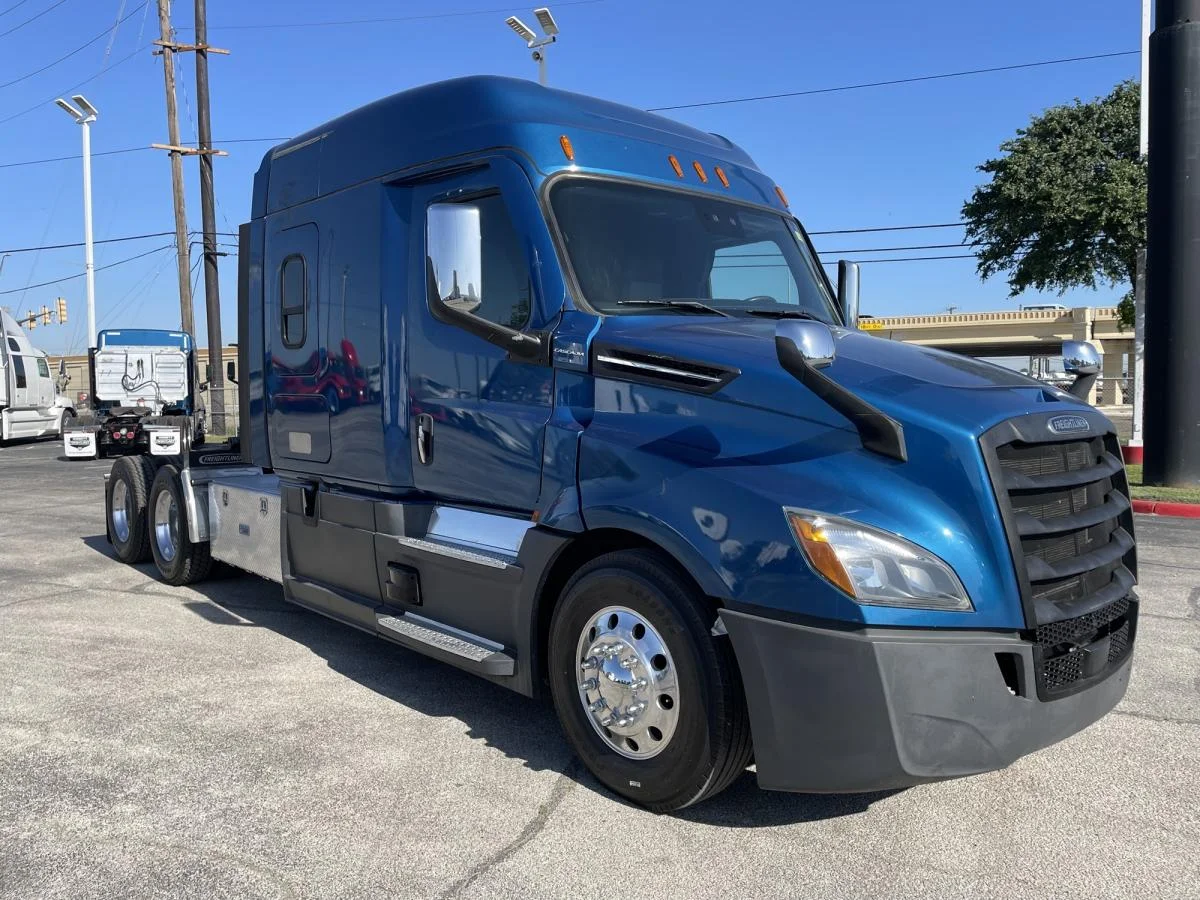 2021 Freightliner Cascadia in San Antonio, TX