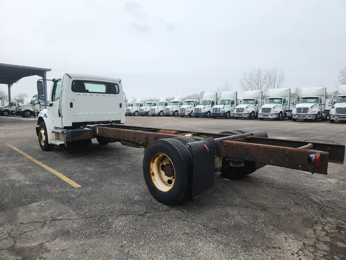 2017 Freightliner M2 106 in Hilliard, OH — photo 6