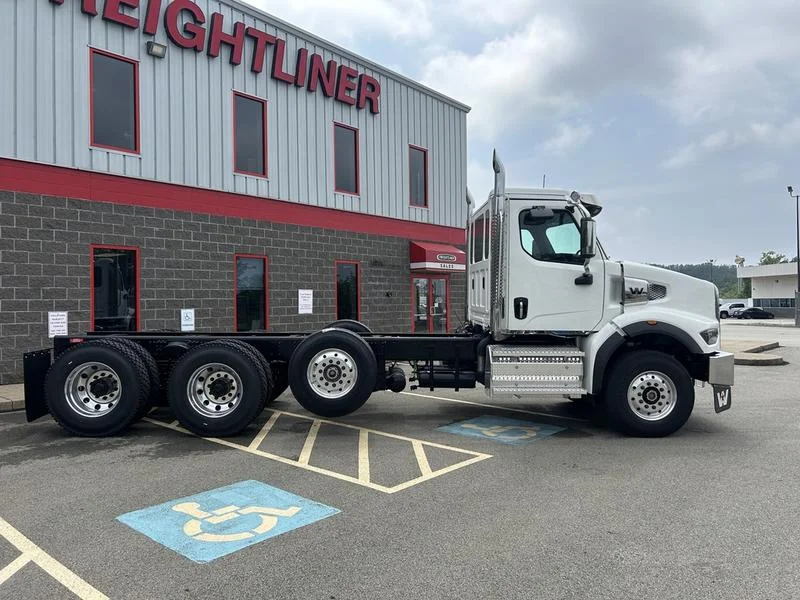 2026 Western Star 49X in Pittsburgh, PA — photo 3