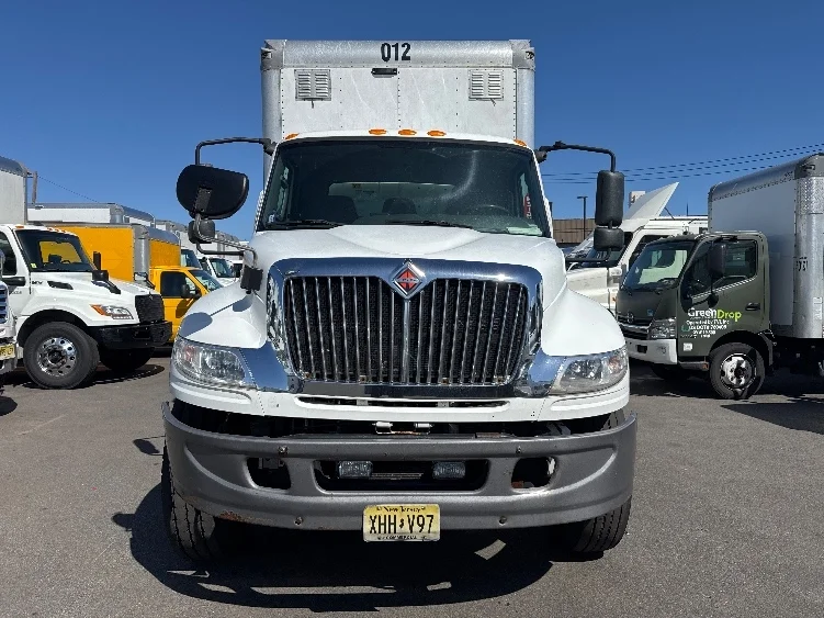 2020 International MV - image 2