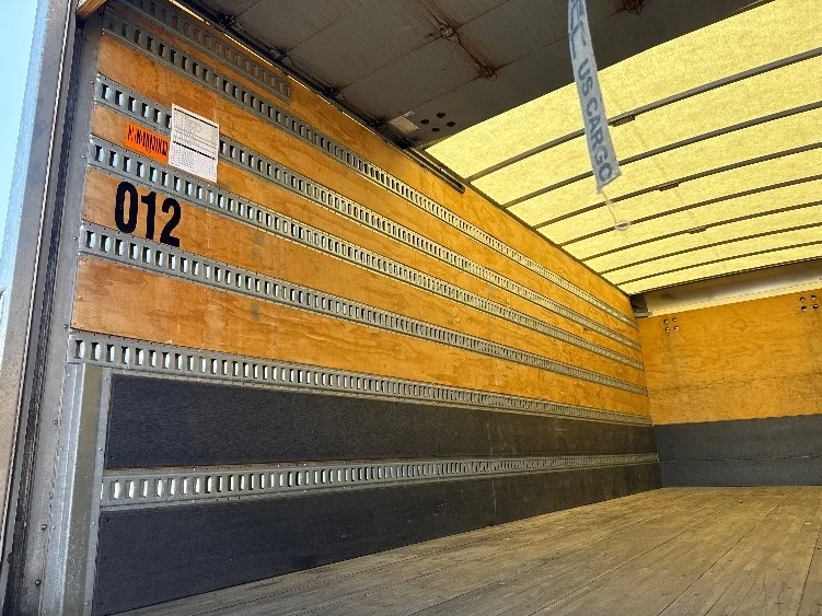 2020 International MV - image 10