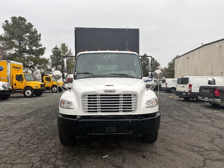 2022 Freightliner M2 106 - image 2
