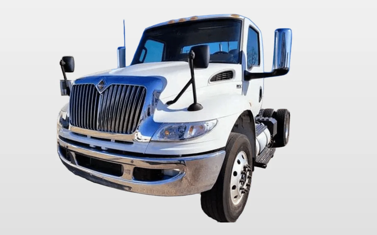 2022 International MV - image 1