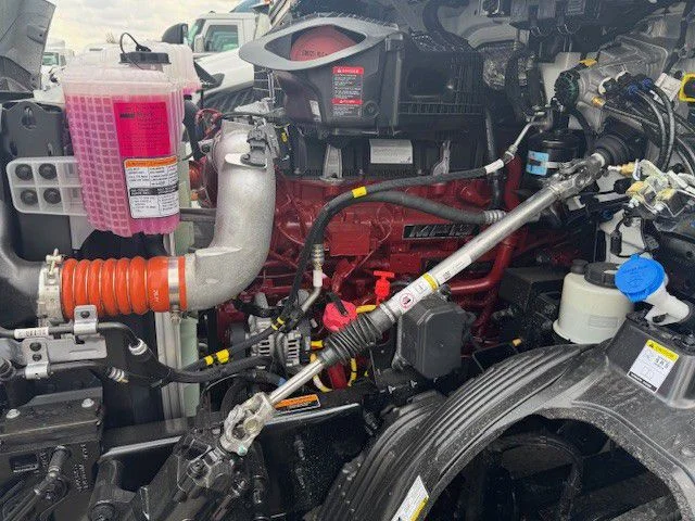 2027 Mack Anthem - image 8