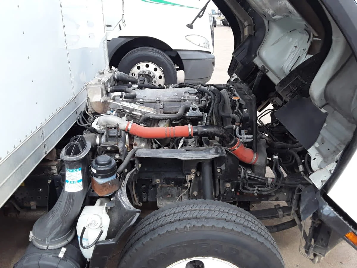 2019 Isuzu NPR - image 10