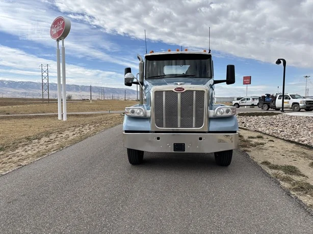 2023 Peterbilt 567 - image 3