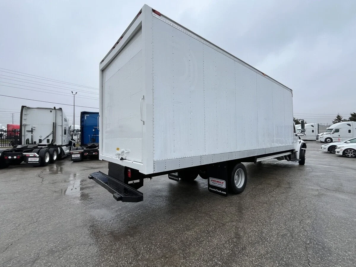 2017 Freightliner M2 106 - image 9