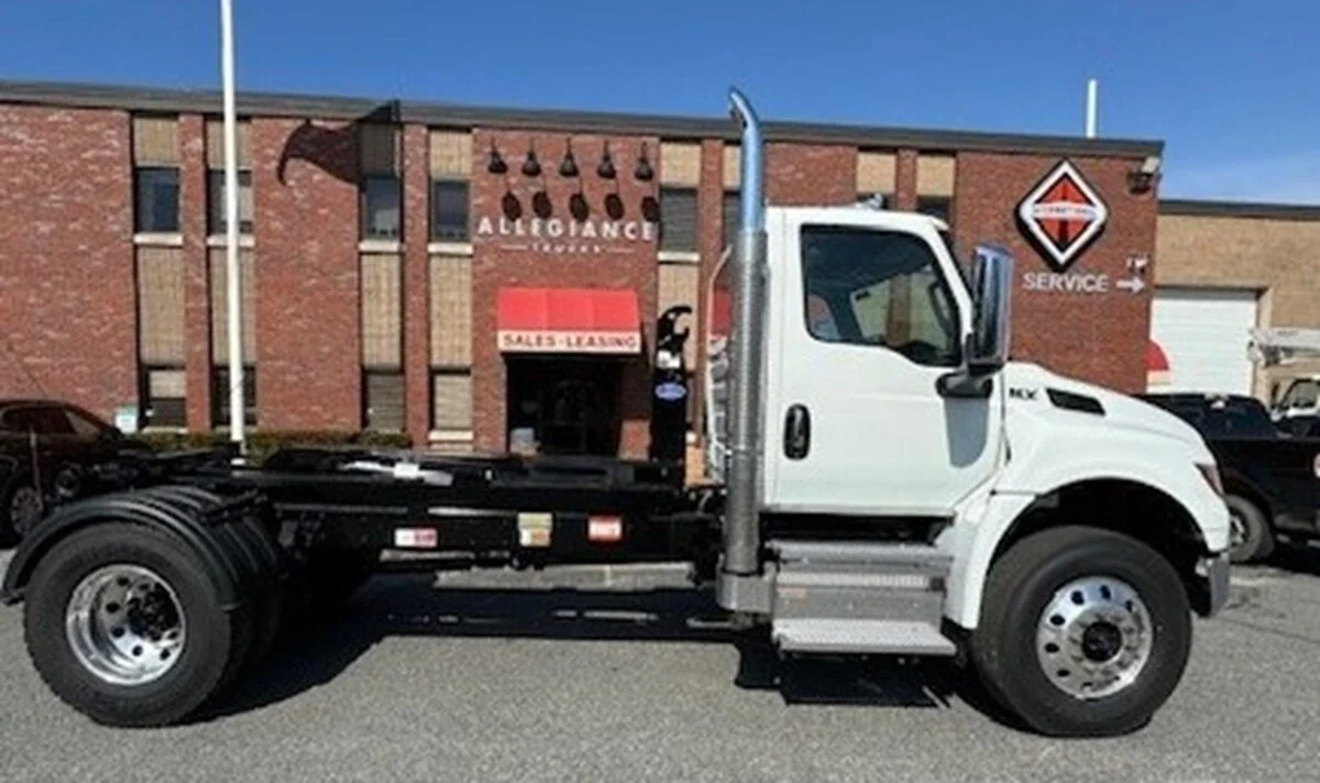 2025 International MV - image 7