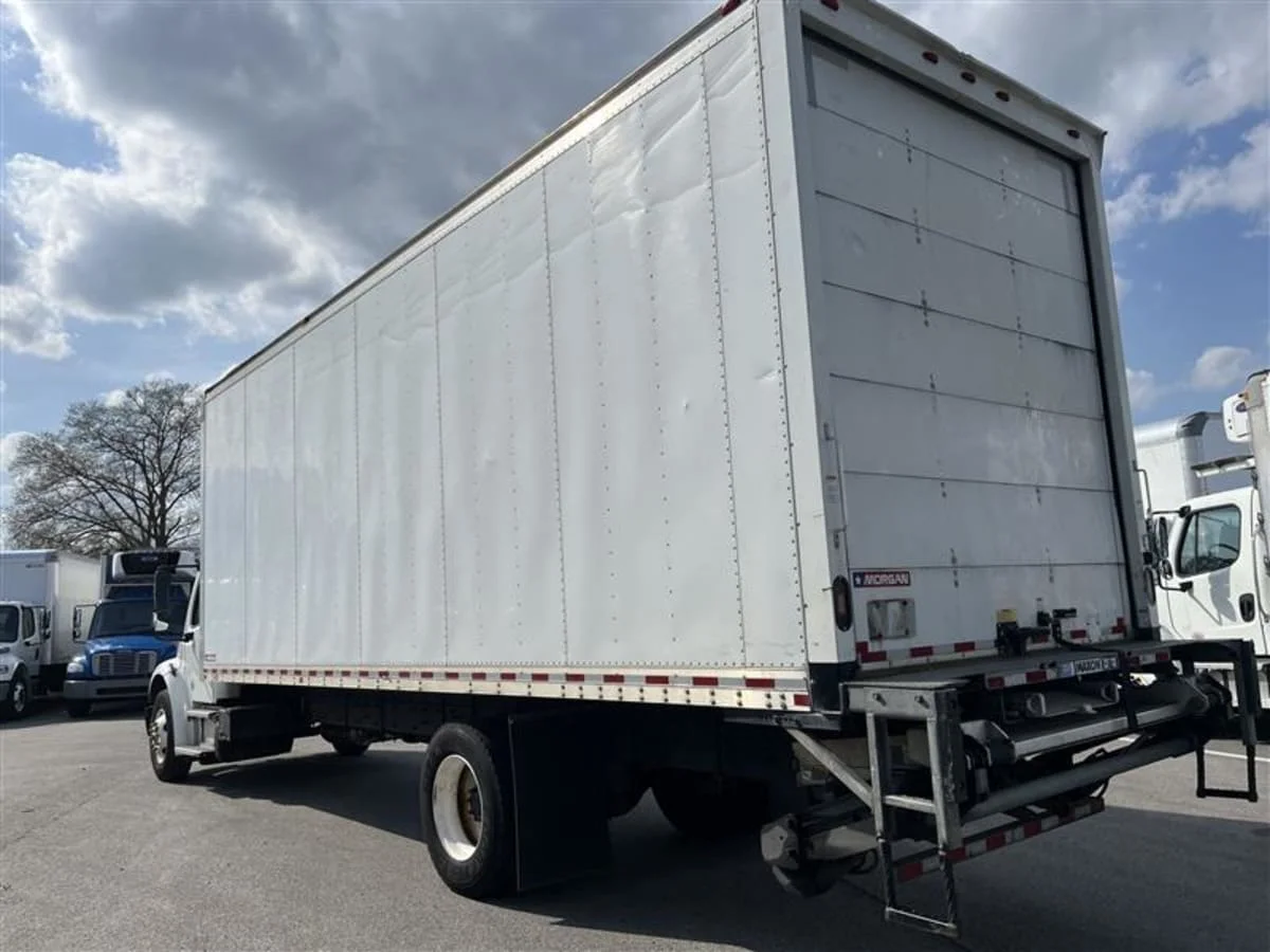 2019 Freightliner M2 106 in Beltsville, MD — photo 6