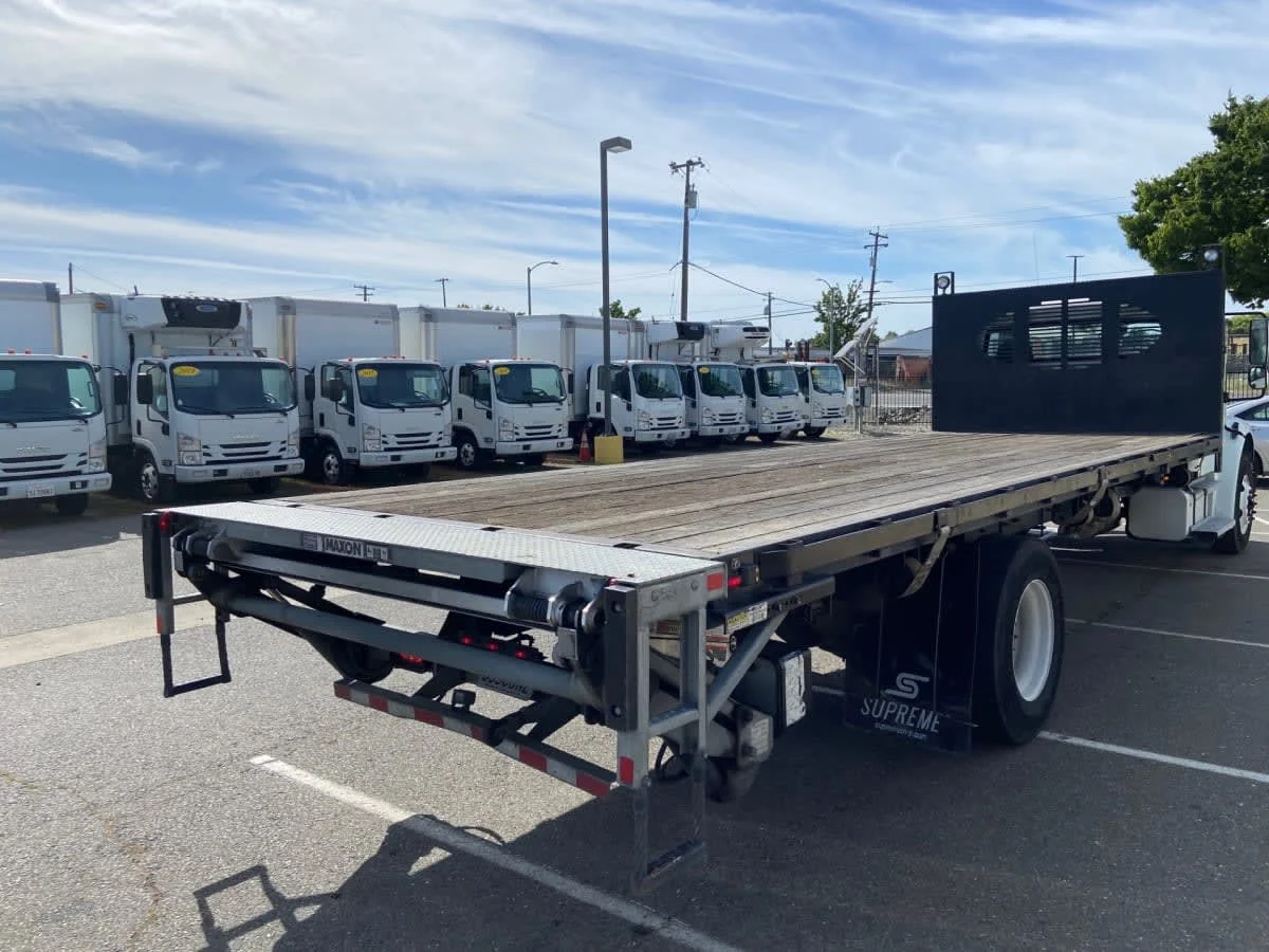 2019 Freightliner M2 106 in West Sacramento, CA — photo 4