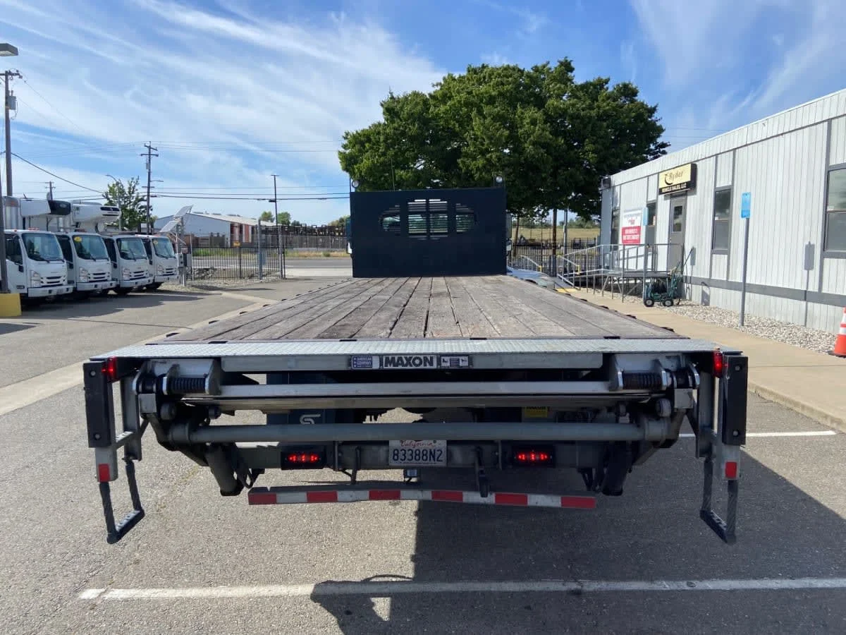 2019 Freightliner M2 106 in West Sacramento, CA — photo 5
