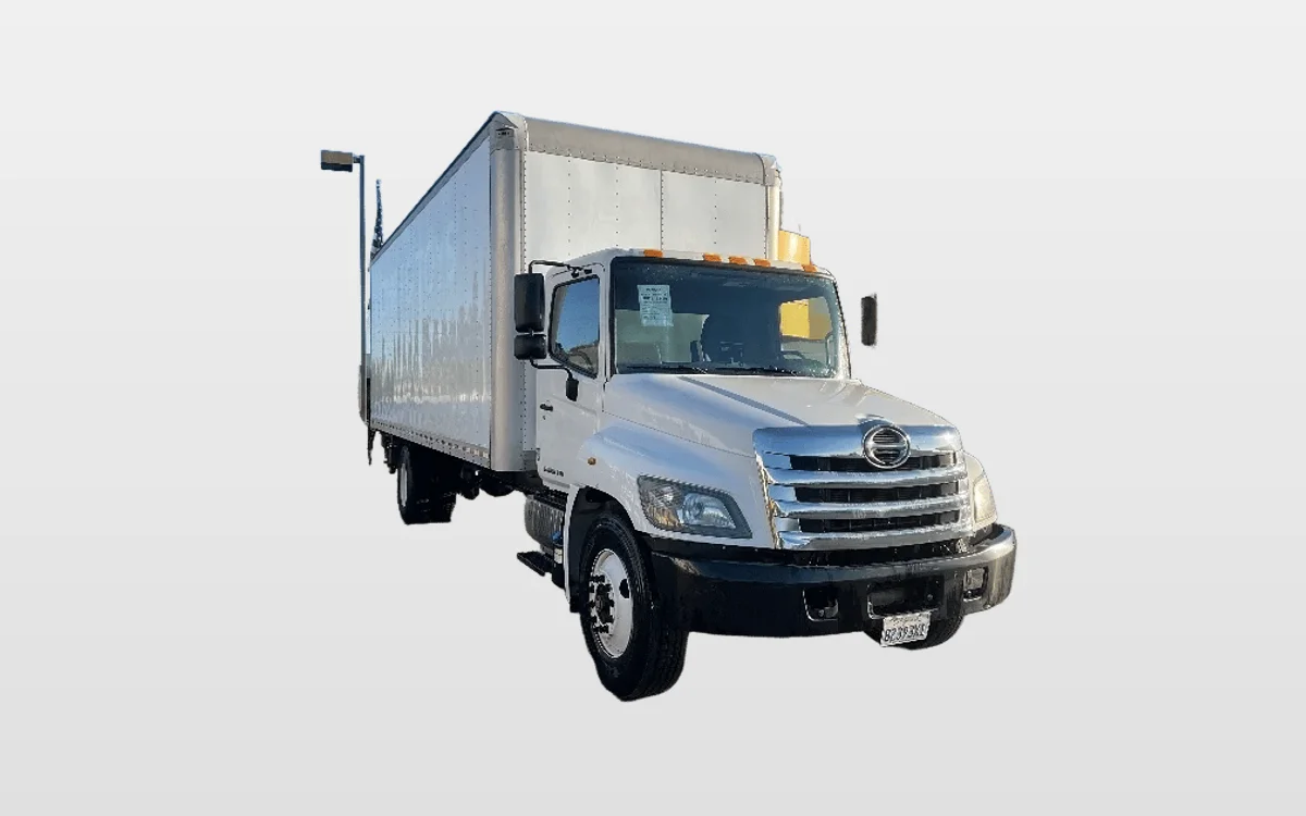 2017 Hino 268 - image 1