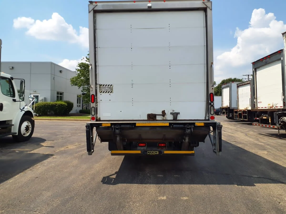 2018 International 4300 - image 5