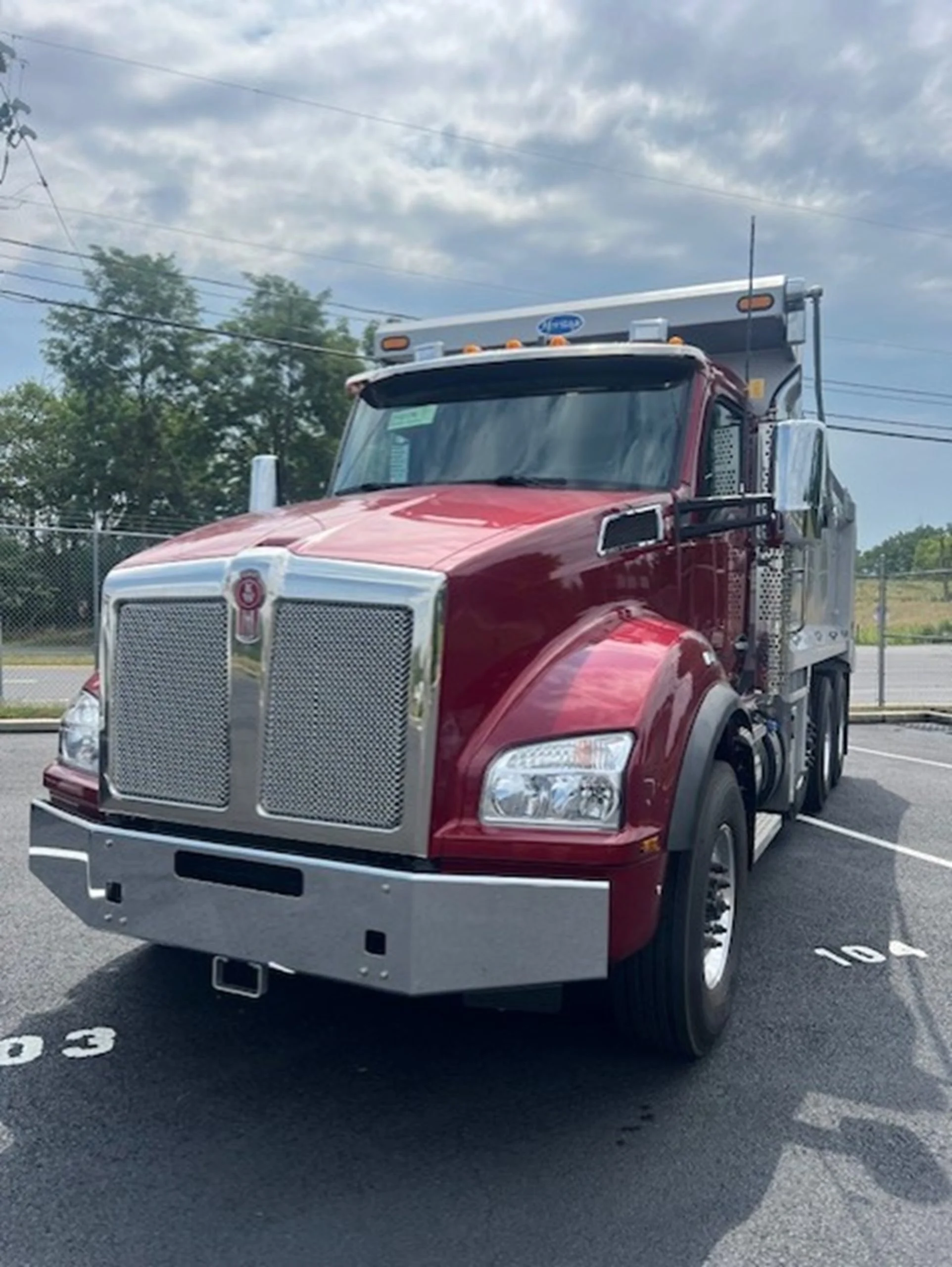 2027 Kenworth T880