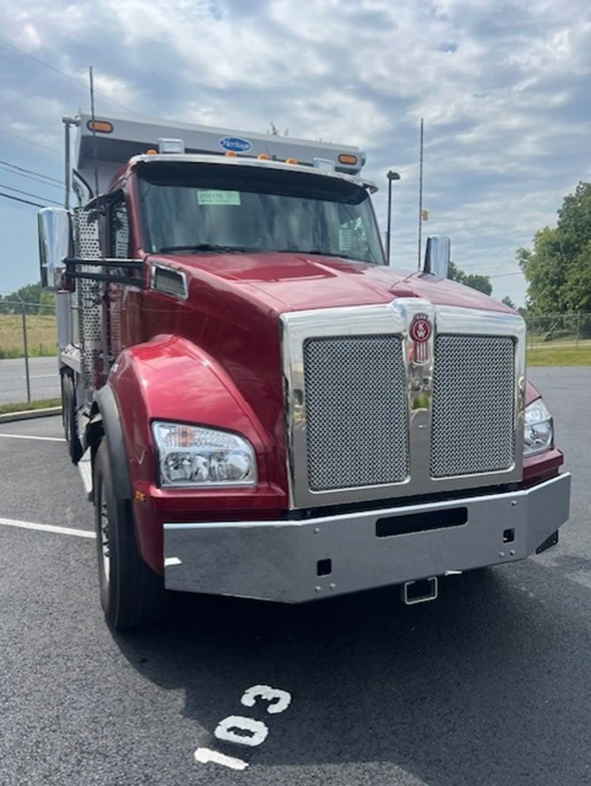 2027 Kenworth T880 in Hagerstown, MD — photo 3