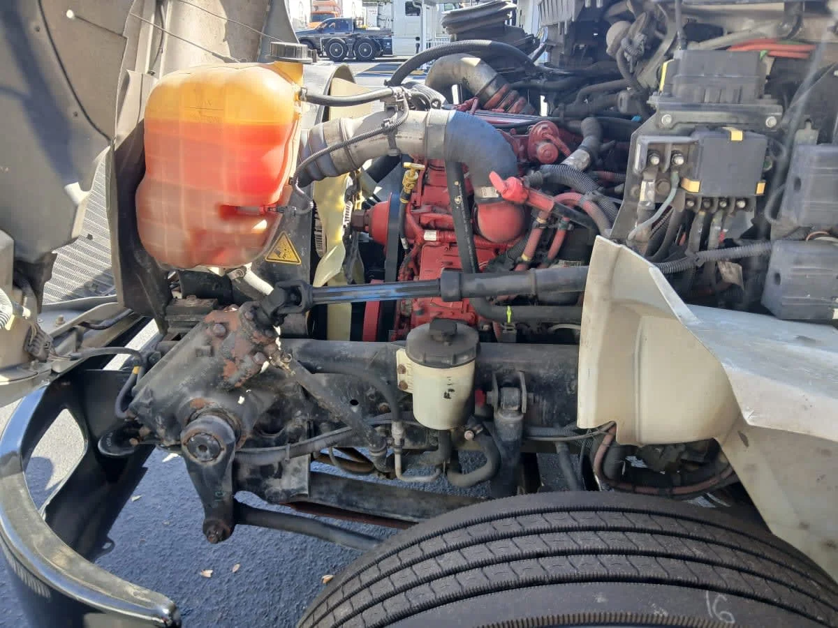 2020 International MV - image 9