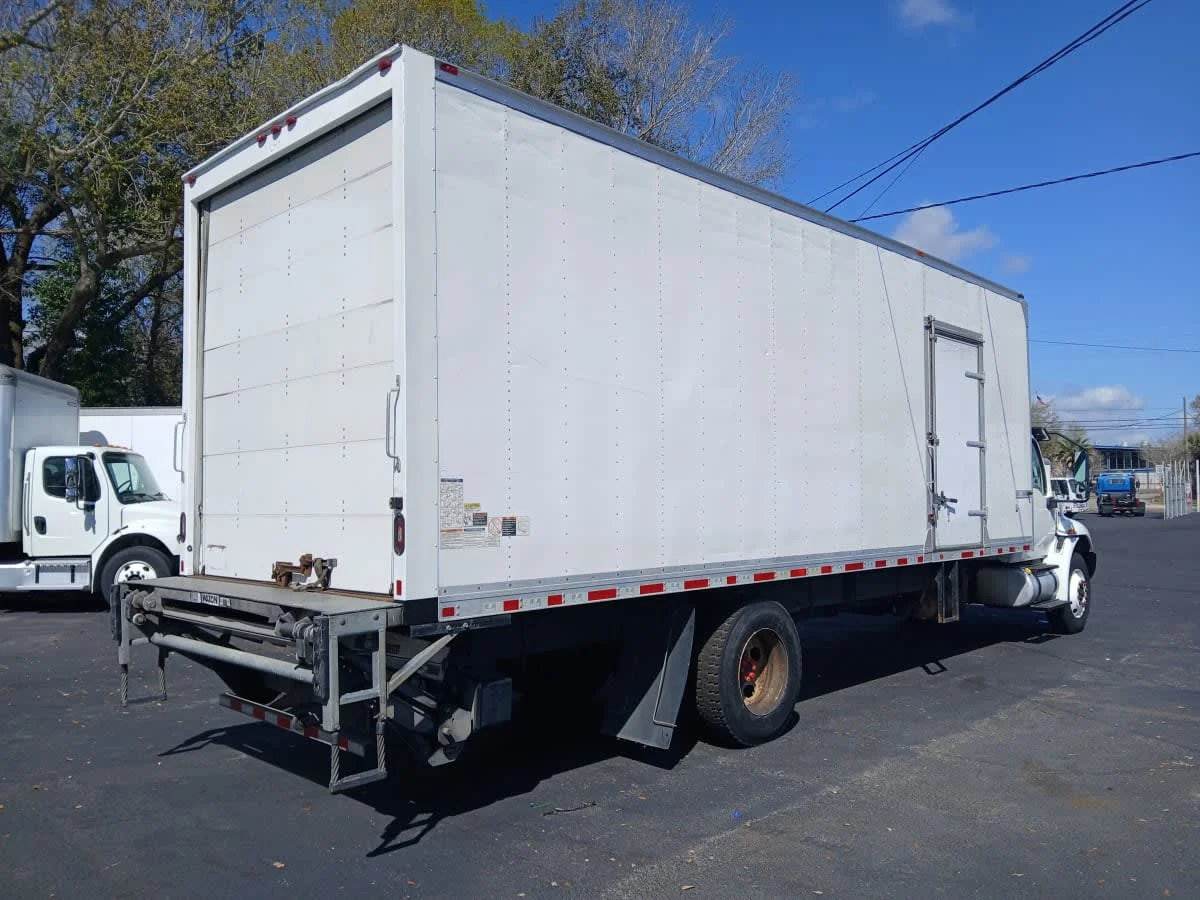 2020 International MV - image 4