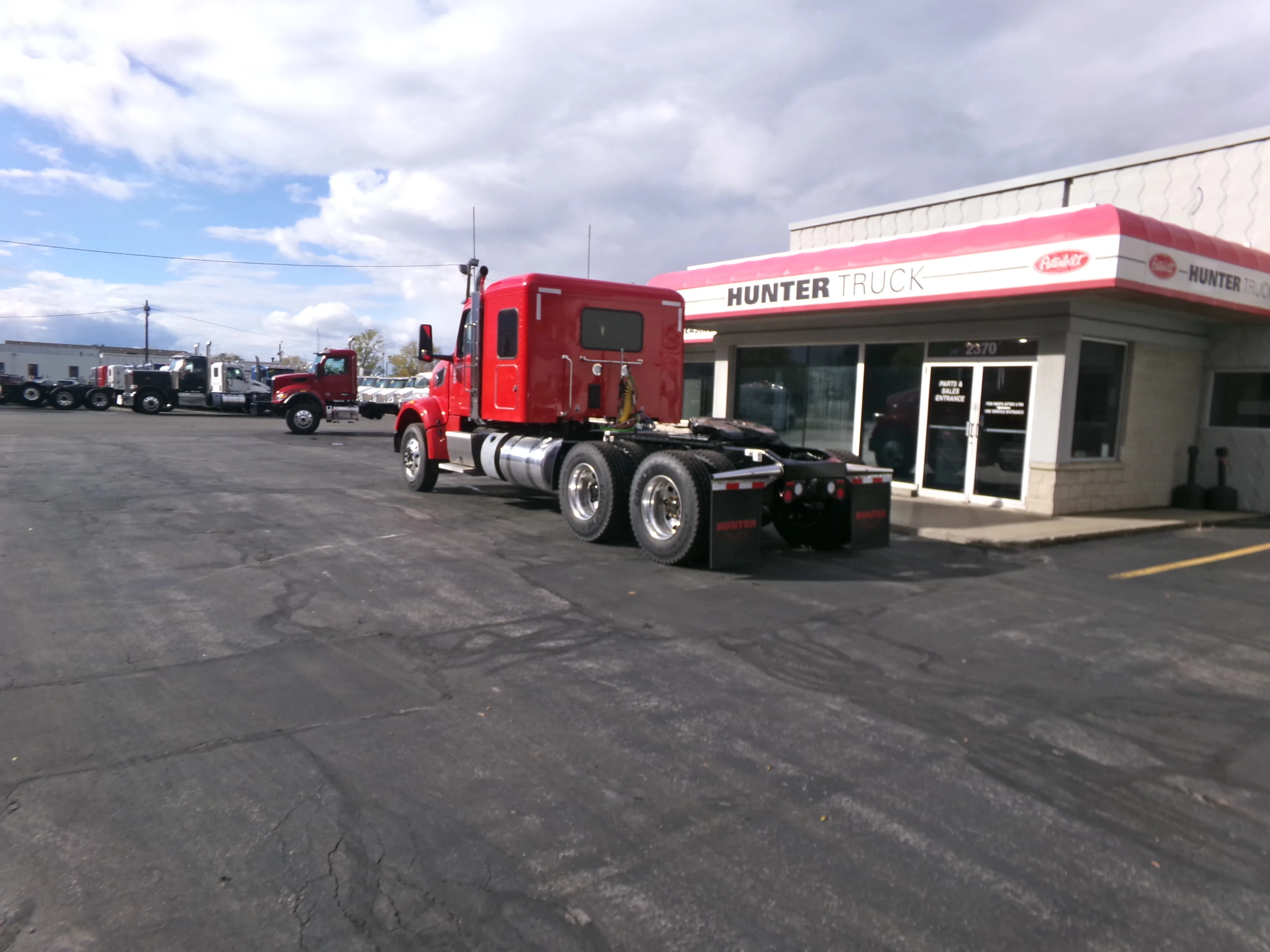 2025 Peterbilt 567 in Eau Claire, PA — photo 5