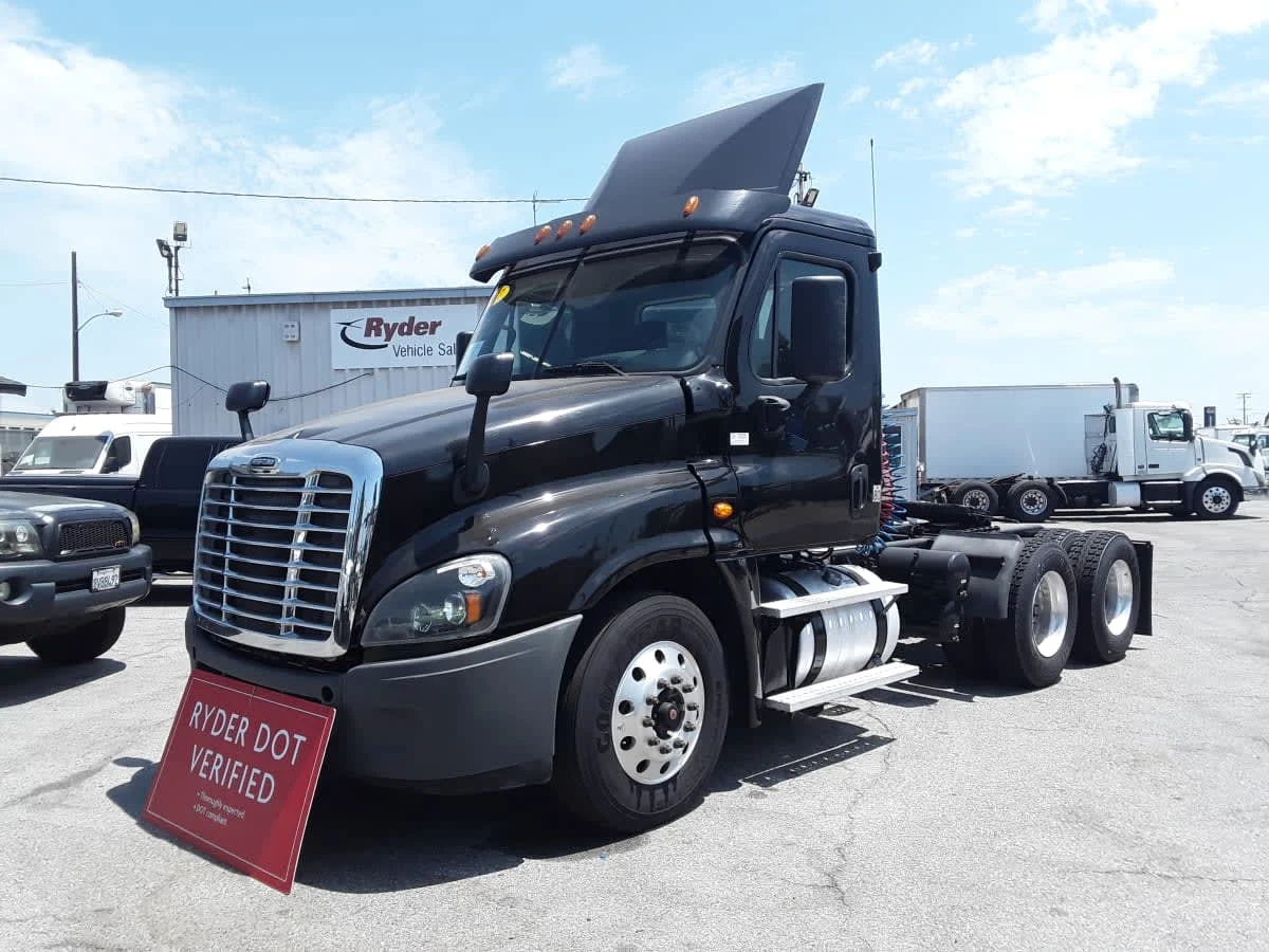 2017 Freightliner Cascadia in Montebello, CA