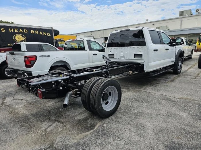 2026 Ford F-550 — photo 5