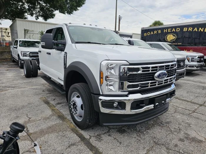2026 Ford F-550 — photo 4
