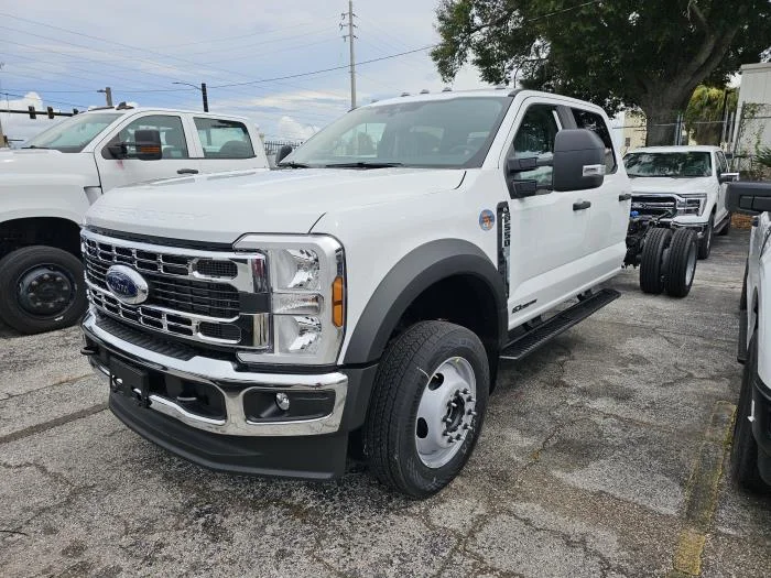 2026 Ford F-550 — photo 2