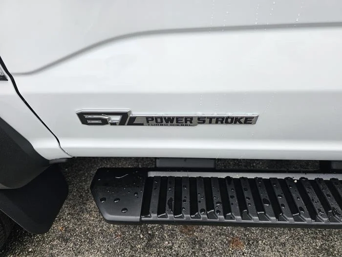 2026 Ford F-550 — photo 11